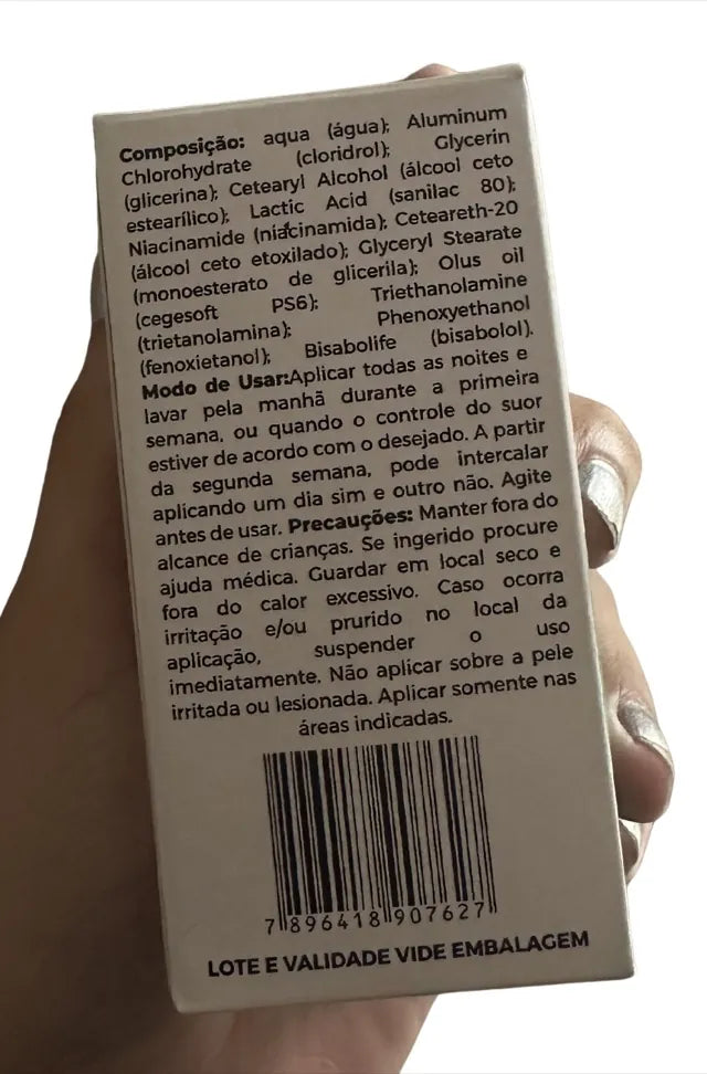 Verso da caixa do Dry Skin com a composição e o modo de usar